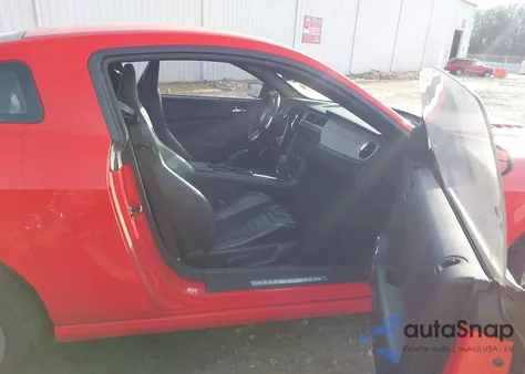 2013 Ford Mustang Gt Premium z USA, uszkodzony, nr VIN 1ZVBP8CF3D5277377